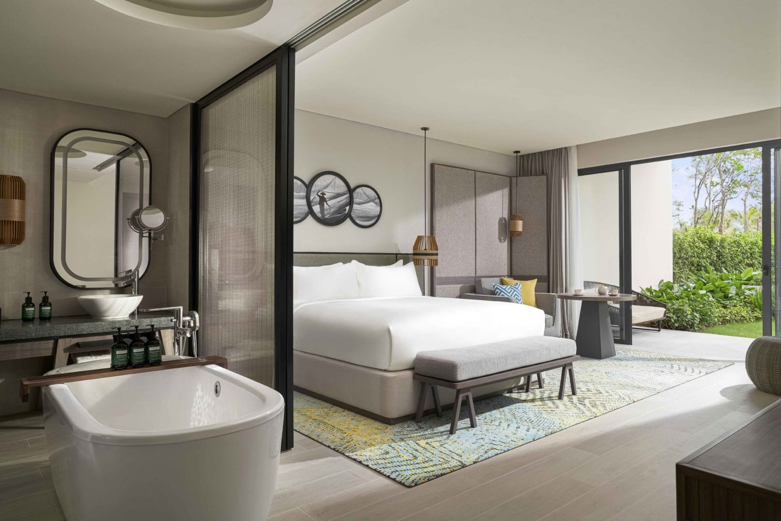 Phu Quoc Hotels | Crowne Plaza Phu Quoc Starbay